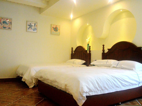 椰林亲子房三人间