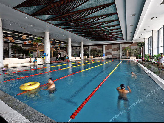 室内游泳池