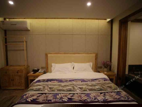 云心古香古色火山汤池套房