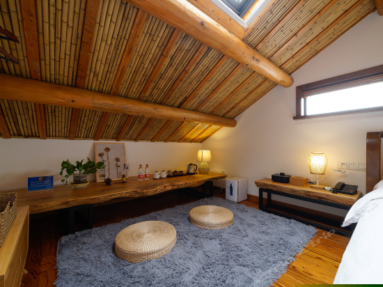 静艮（浪漫星空房）