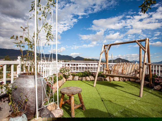 雪山蜜月观景房