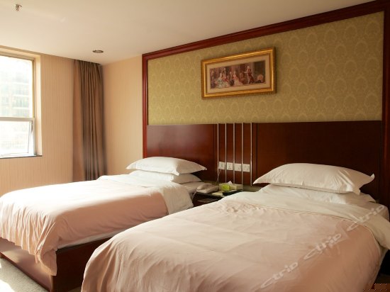 标准双床房