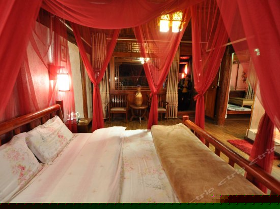 豪华蜜月大床房（三忘屋）