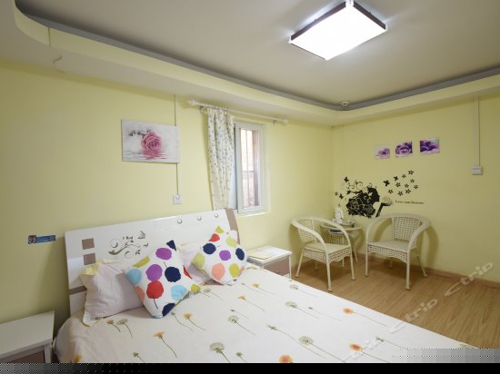 温馨情侣大床房