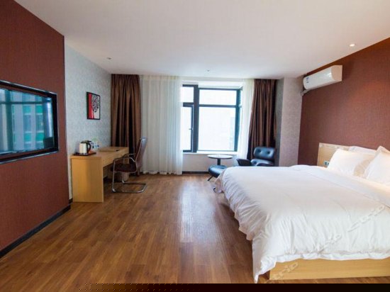 品乐豪华大床房