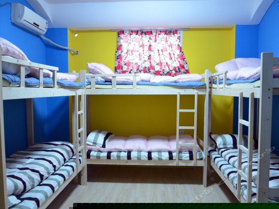 女生六人房（床位房）