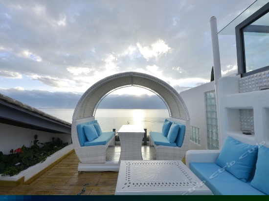 三楼豪华复式海景套房