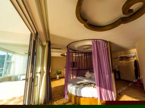 湄屿270°海景蜜月圆床套