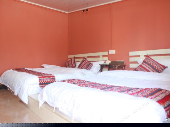 临海联排砖房亲子三人间