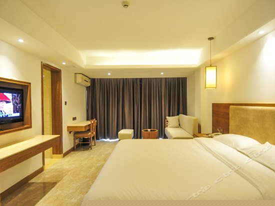 高级园景大床房