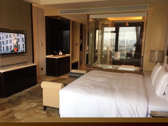 高级豪华江景大床房