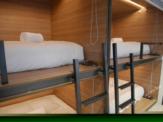 创意四人房(B房型)