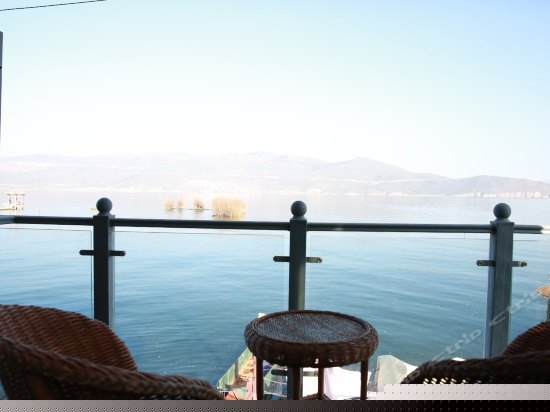 二楼榻榻米海景大床房