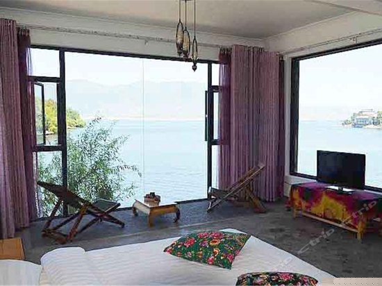 特色海景大床房