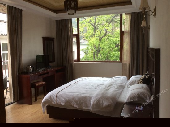 微雨梨园大床房