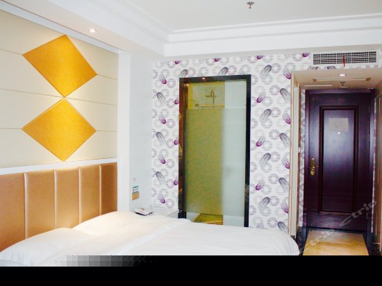 二号楼时尚大床房