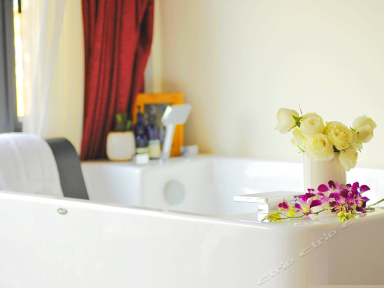 洱宴海景阳台大床房