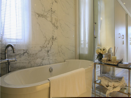 联排4居室湖景别墅