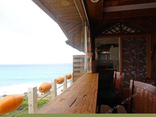 海景峇里风情木屋双人房