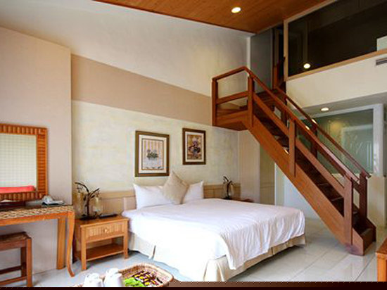 精致楼中楼海景四人房