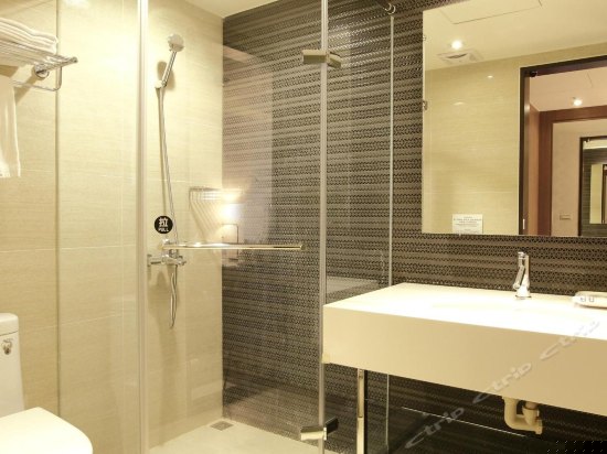 精致标准三人房（无窗）