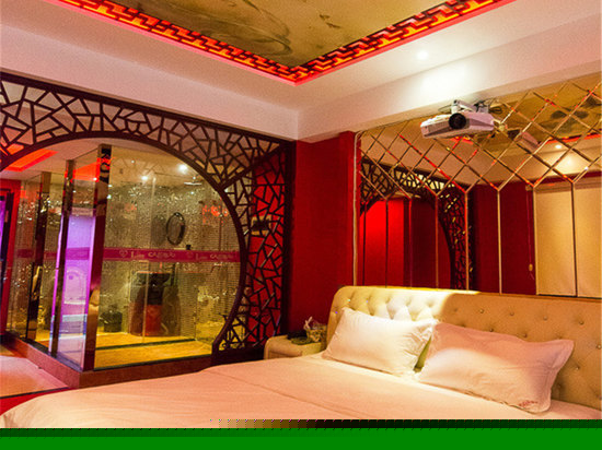 花好月圆影院房