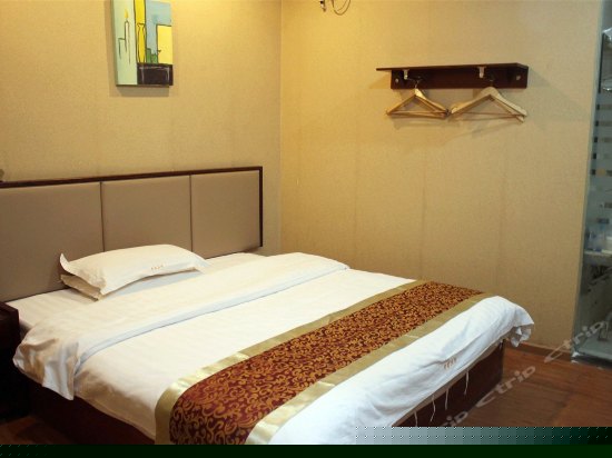 经济大床房(无窗)