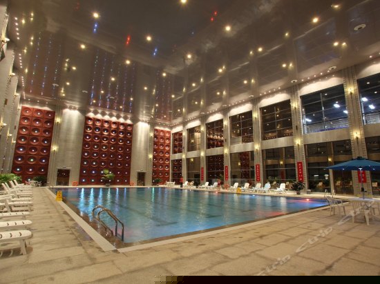 室内游泳池