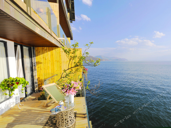 秋水海景露台大床房