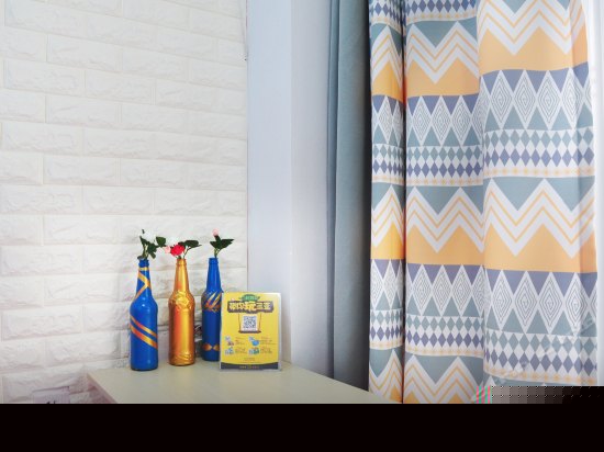 你好色彩阳台海景大床房