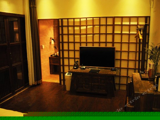 藏式精品豪华单人房套一