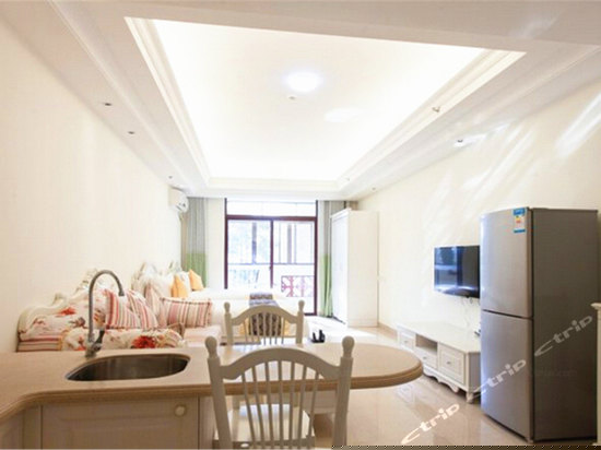 高级园景双床房