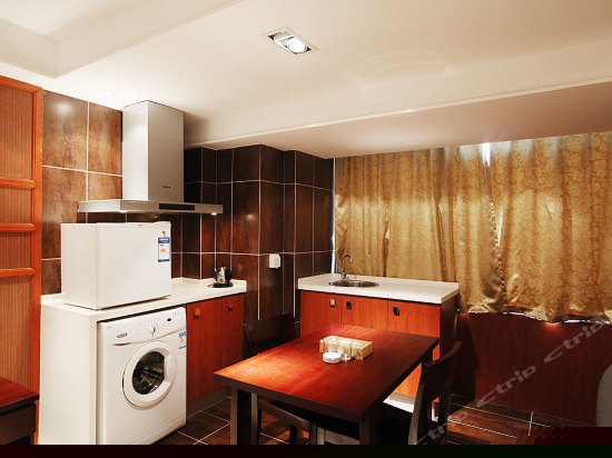 唯美豪华大床房(中宾)