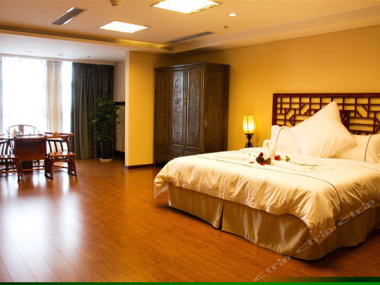 渝城雅室大套房