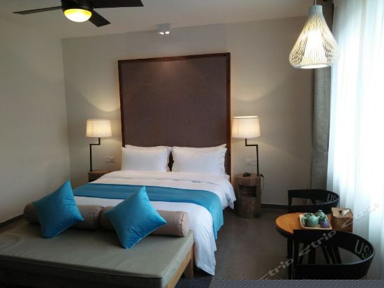 闲居豪华大床房