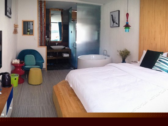 精品度假大床房B