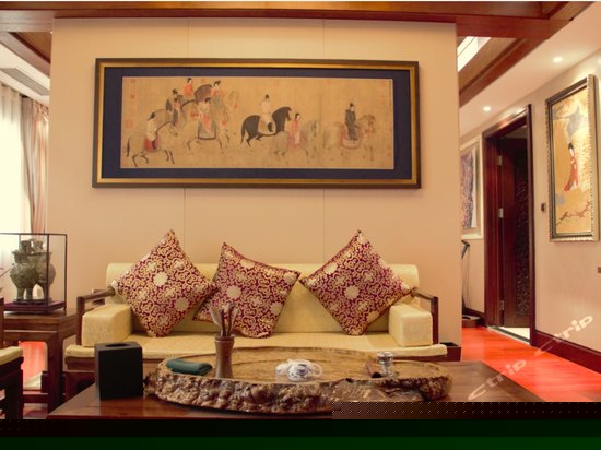 商务套房大床房