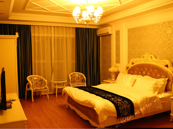豪华大床房