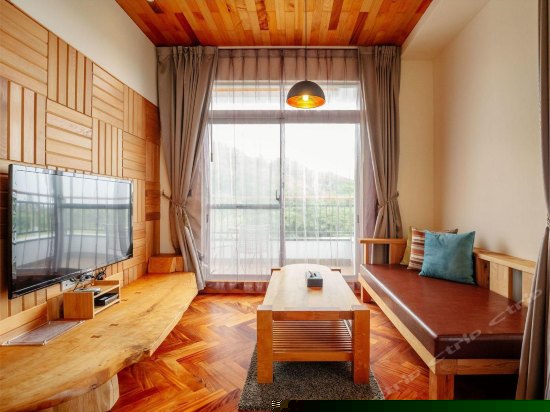 星光豪华四人房