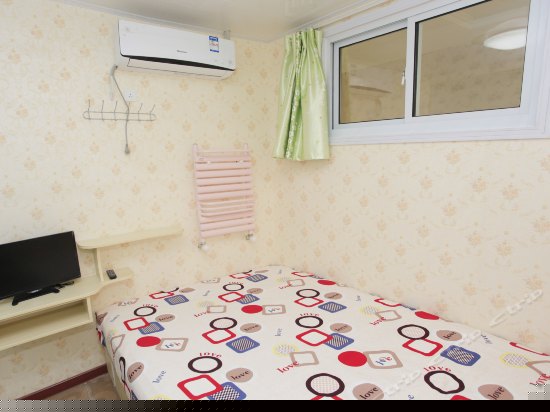 温馨大床房(廊窗)(无窗)