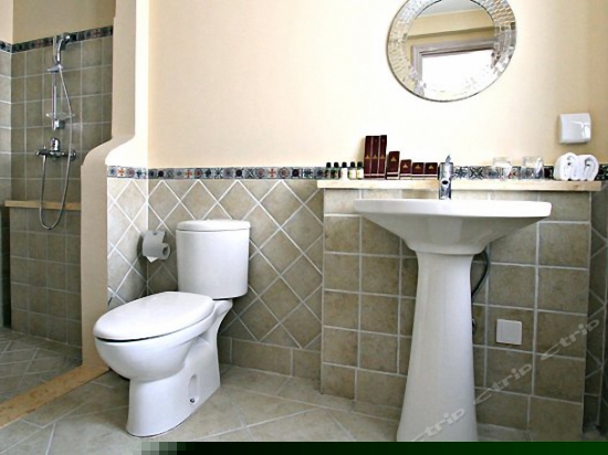 精品飘窗日出单间