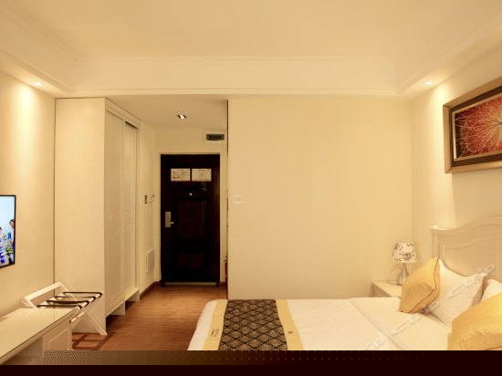 高级商务大床房