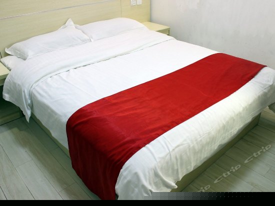 静居大床房(无窗)