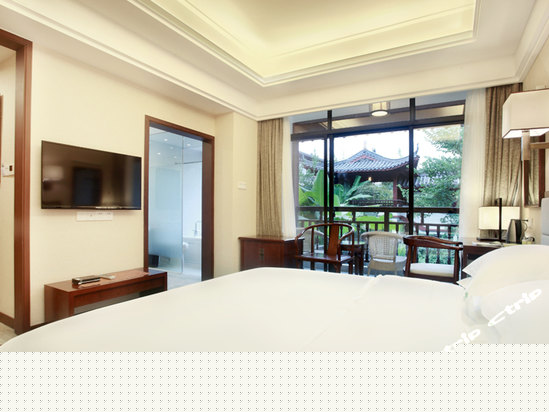 精选园景大床房