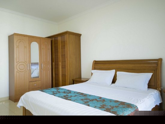 浪漫假日园景两居室