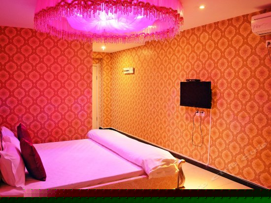 精品主题浪漫圆床房