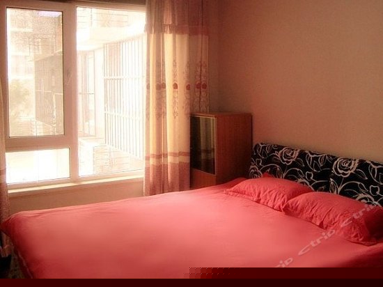 豪华商务大床房