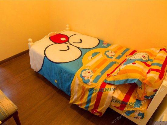 豪华园景房三房一厅