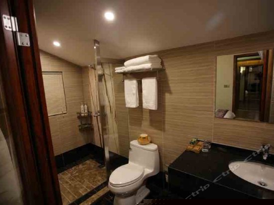 云海观洱海火山汤池阳光套房