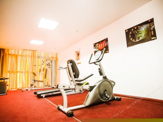 健身娱乐设施